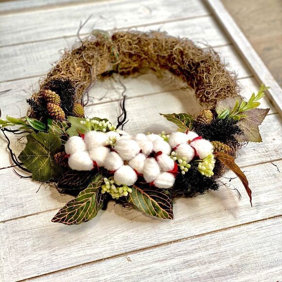 Handmade Cottonflower Wreath - Picture 2 of 2